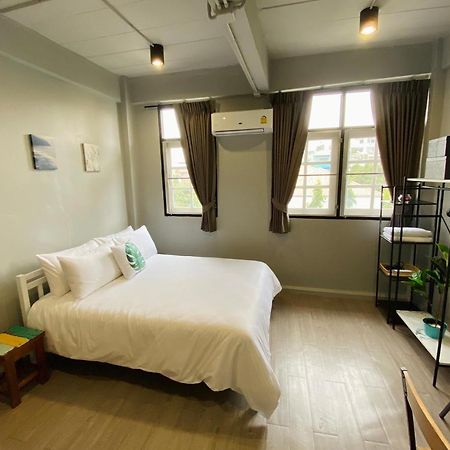 Bangpho Story Hostel Bangkok Bagian luar foto