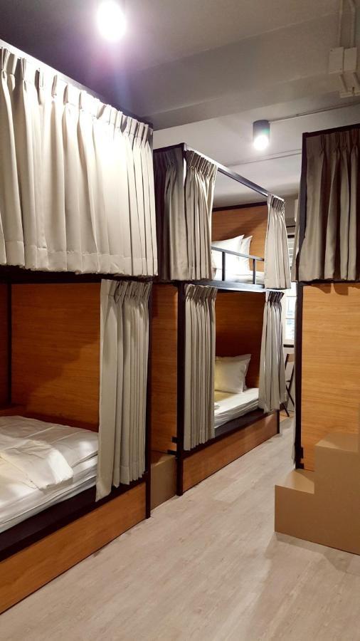 Bangpho Story Hostel Bangkok Bagian luar foto