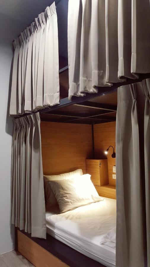 Bangpho Story Hostel Bangkok Bagian luar foto